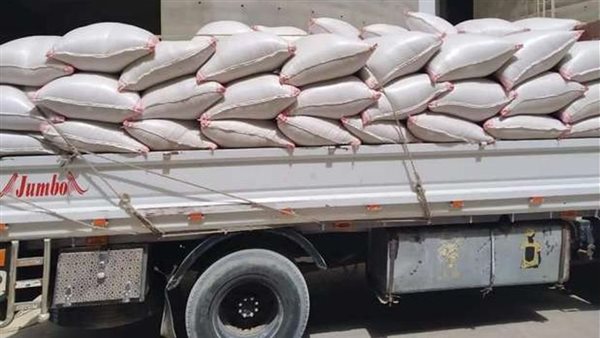 ضبط قائد سيارة بحوزته 9 أطنان قمح محظور تداوله خارج منظومة التوريد بأسيوط