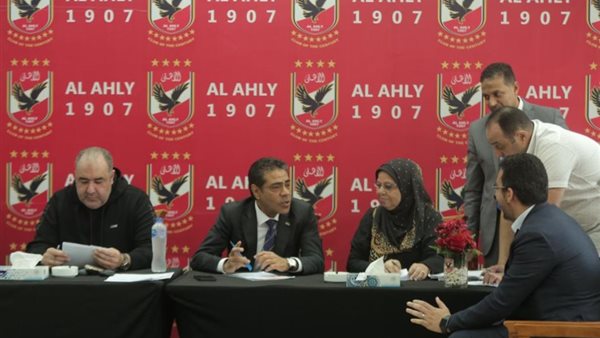 لجنة العضوية بالأهلي تستقبل دفعة جديدة من الراغبين في الاشتراك بالنادي