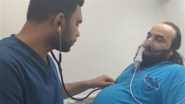 نقل المطرب أبو الليف للمستشفى.. وزوجته تطلب الدعاء نقل المطرب أبو الليف للمستشفى.. وزوجته تطلب الدعاء