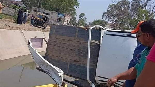 الصور الأولى لحادث تصادم في الدقهلية يسفر عن إصابة 11 شخصًا 