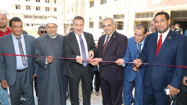 محافظ المنوفية يستقبل رئيس جامعة الأزهر لتفقد سير الامتحانات| صور 