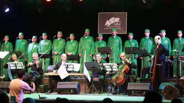 بالصور.. فرقة الجازولية تضئ سماء ساقية الصاوي بالقصائد الصوفية