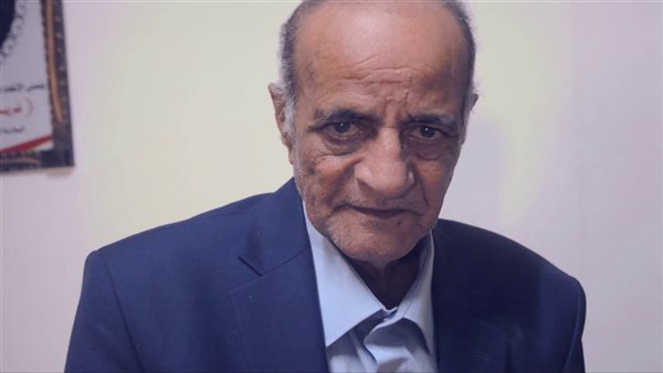 وفاة الروائي الفلسطيني غريب عسقلاني عن عمر 74 عاما