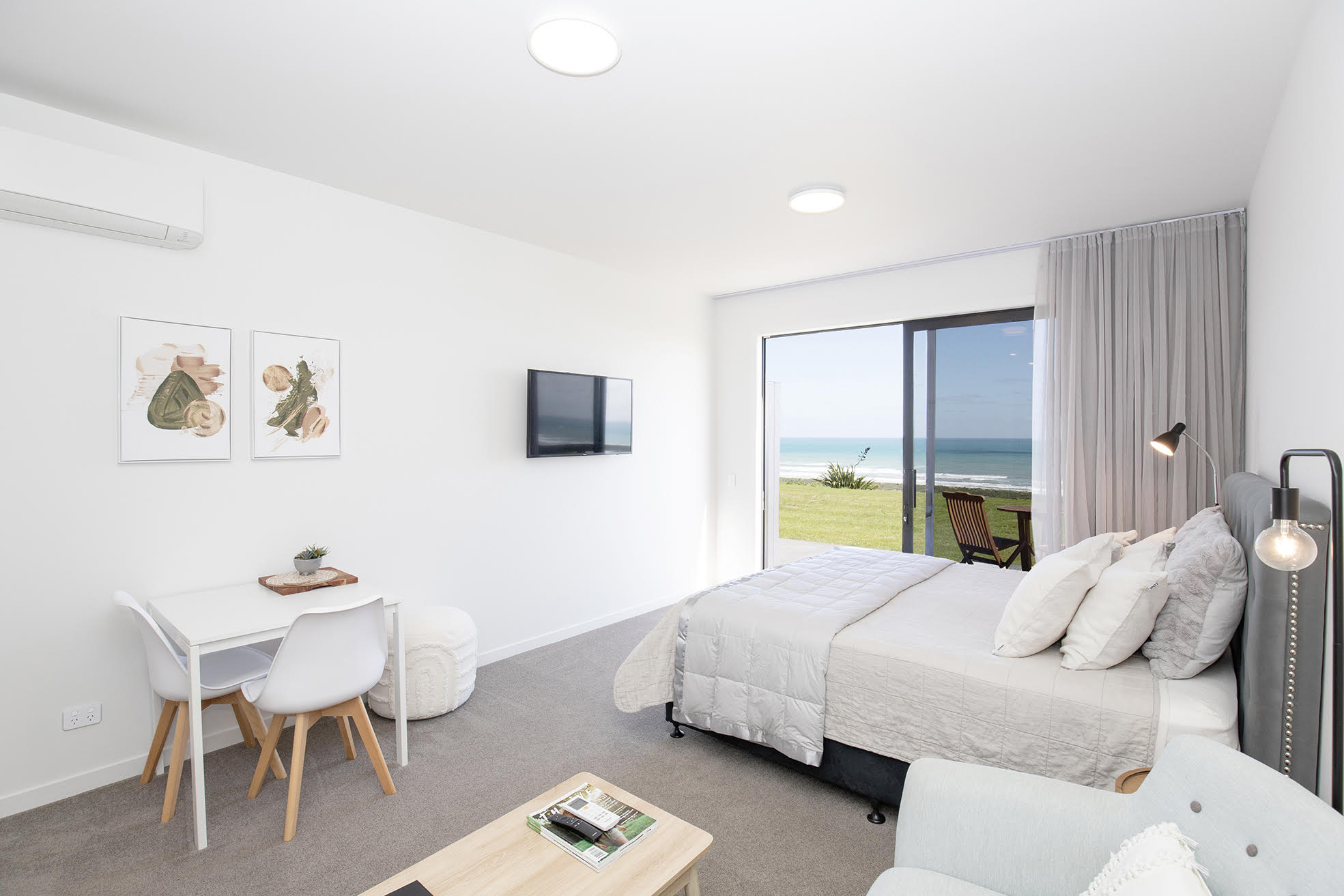 studio 2 west coast accommodation views over tasman luxury accommodation studio modern minimalistic designer travelers greymouth relax stay enjoy