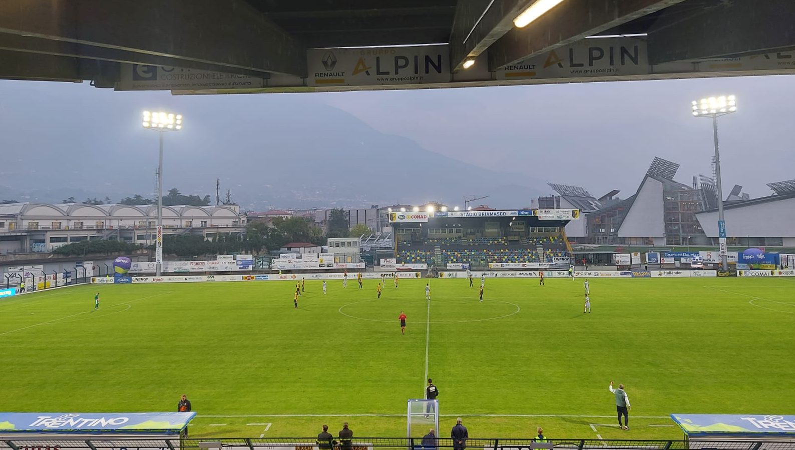 Feralpisalò Citta : Amara Sconfitta Per Il Trento Al Briamasco E 2 A 1 Per Il Feralpisalo Vita Trentina