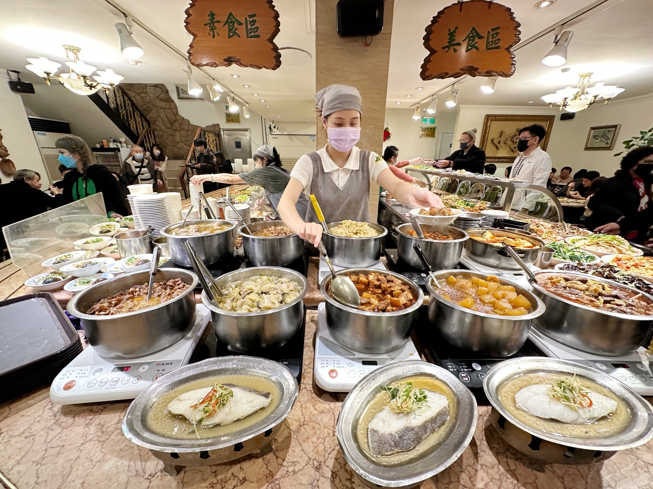 [台北美食]小李子清粥小菜|文湖捷運線科技大樓站附近的深夜美食~菜色選擇超多種．地瓜稀飯可無限加! @VIVIYU小世界
