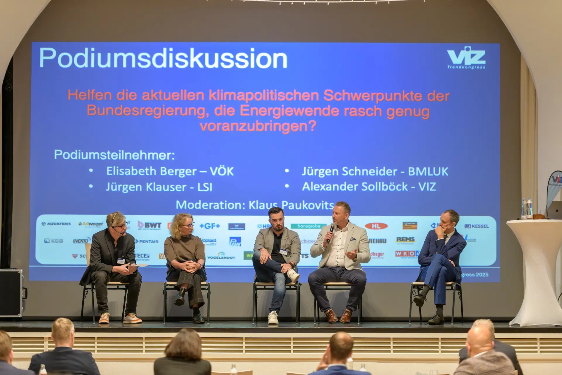 Fotocredit: Michael Pyerin; Podiumsdiskussion VIZ Trendkongress 2025