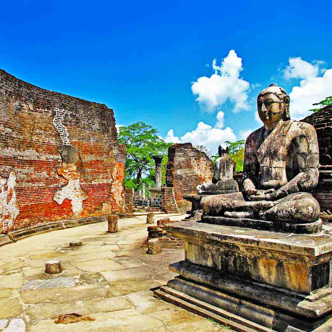 samadhi statue vatadageya polonnaruwa