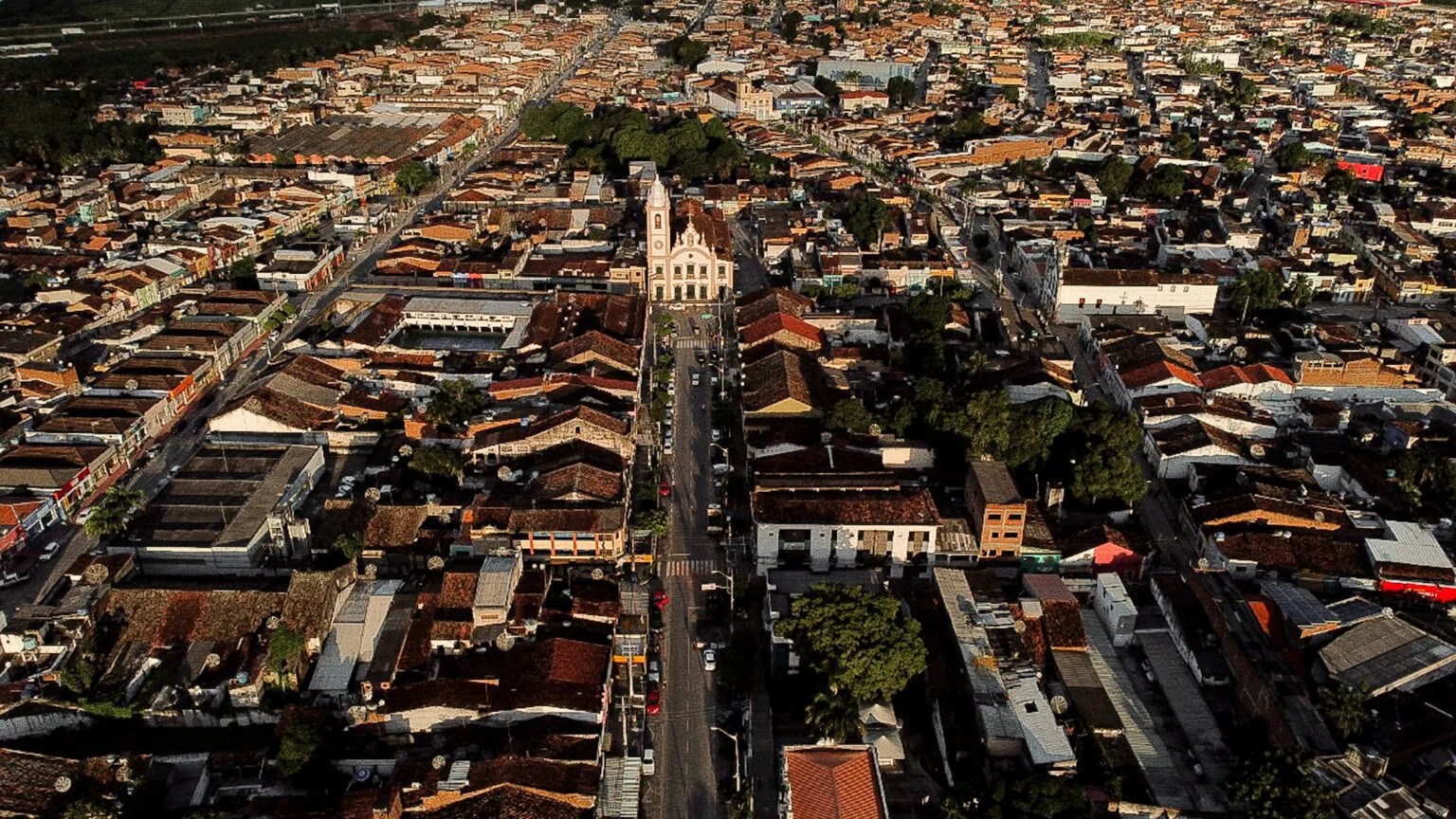 Goiana foi a cidade que mais gerou empregos no 1º semestre e Lagoa de Itaenga é destaque negativo