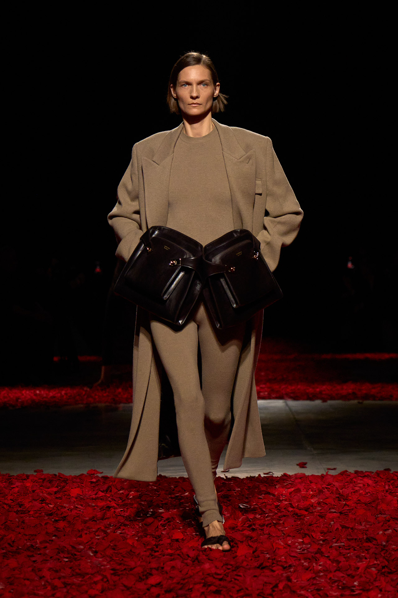 A Spirit of Freedom: Ferragamo FW25 at Milan Fashion Week – VRAI
