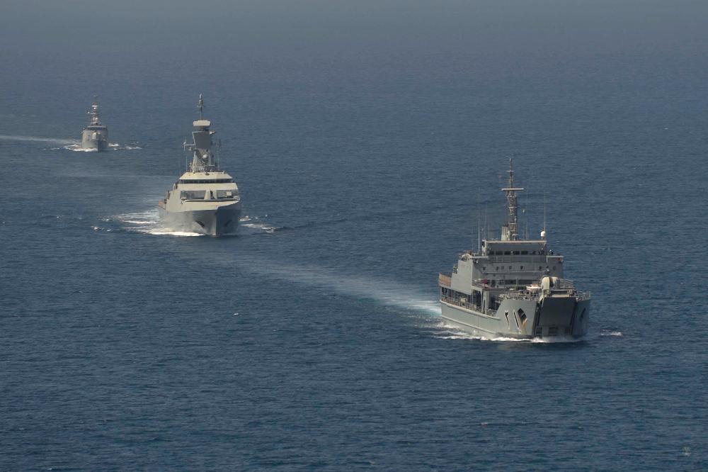 إصدار لائحة تنظيم عمل السفن والوحدات البحرية الأجنبية في البحر الإقليمي لسلطنة عمان