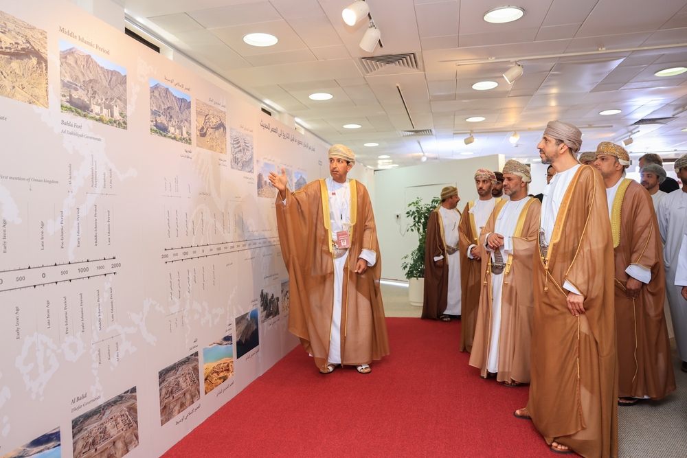 انطلاقُ المؤتمر الدولي الأول لآثار شبه الجزيرة العُمانية