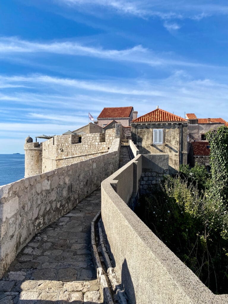 Dubrovnik Wall, Dubrovnik Old Town Walls: Top Attraction You Can’t Miss