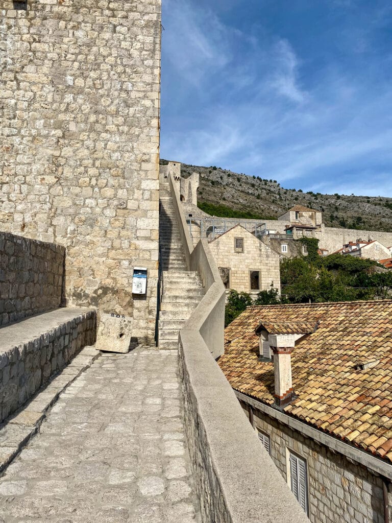 Dubrovnik Wall, Dubrovnik Old Town Walls: Top Attraction You Can’t Miss
