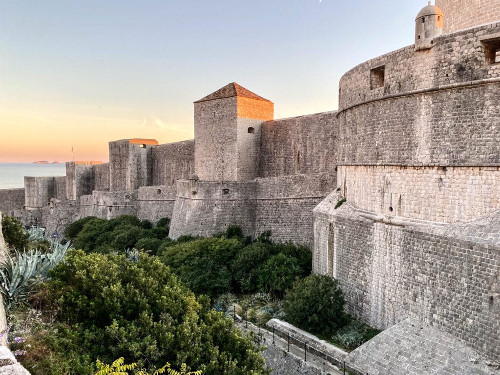 Dubrovnik Wall, Dubrovnik Old Town Walls: Top Attraction You Can’t Miss