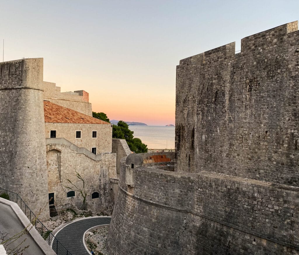 Dubrovnik Wall, Dubrovnik Old Town Walls: Top Attraction You Can’t Miss