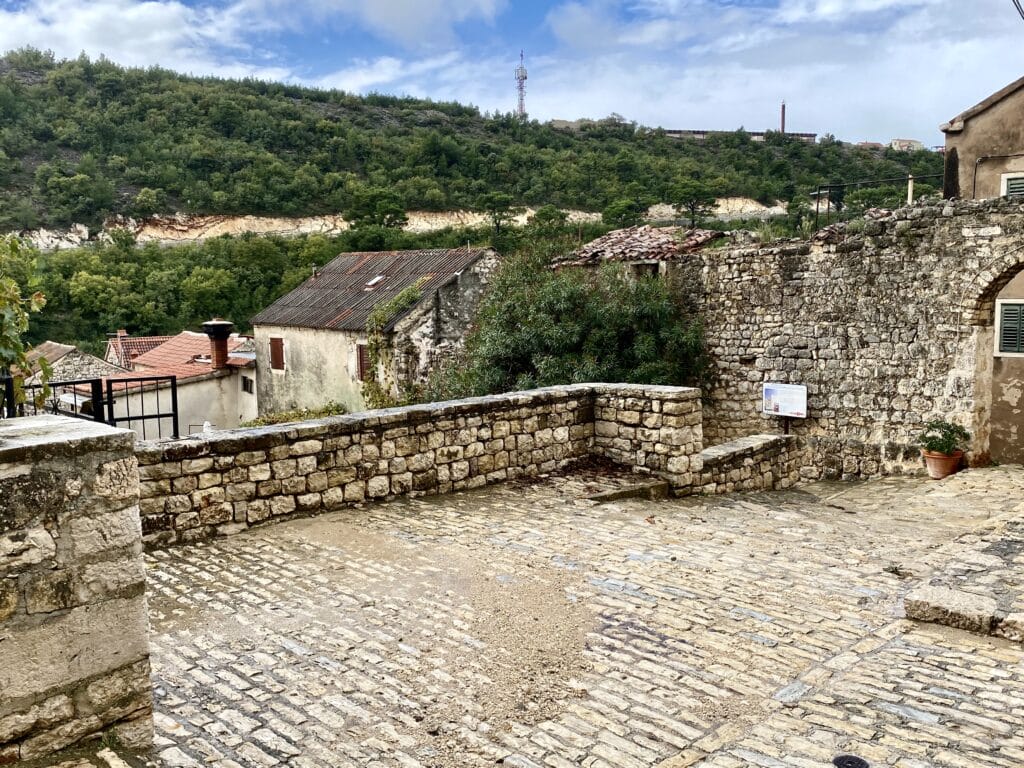 Novigrad, Novigrad on the Dalmatia Coast &#8211; A Piece of Croatia Heaven
