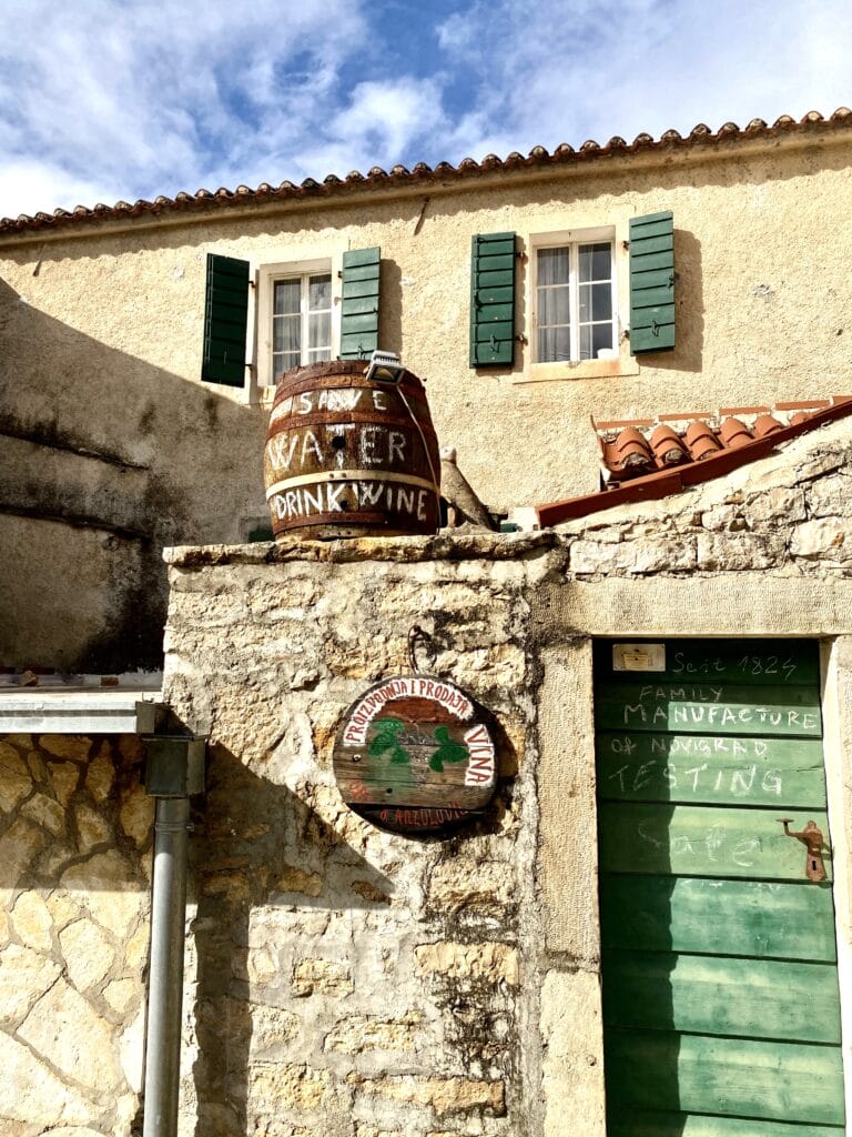 Novigrad, Novigrad on the Dalmatia Coast &#8211; A Piece of Croatia Heaven