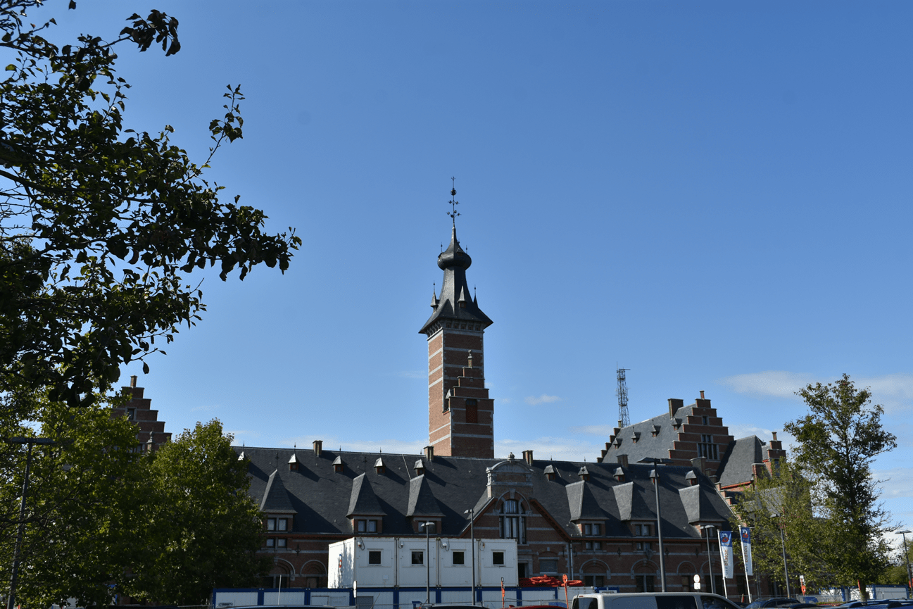 Van Historisch Zwembad Tot Luxehotel Den Ouwen Dok Mechelen