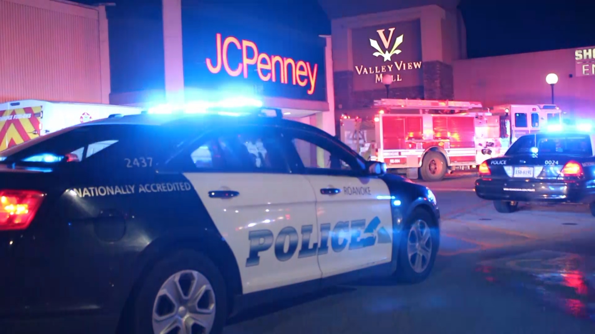 Arlington police reported simpkins was arrested wednesday afternoon and charged with multiple counts of aggravated assault with a deadly weapon. Roanoke Police Continue To Interview Witnesses In Valley View Mall Shooting Wavy Com