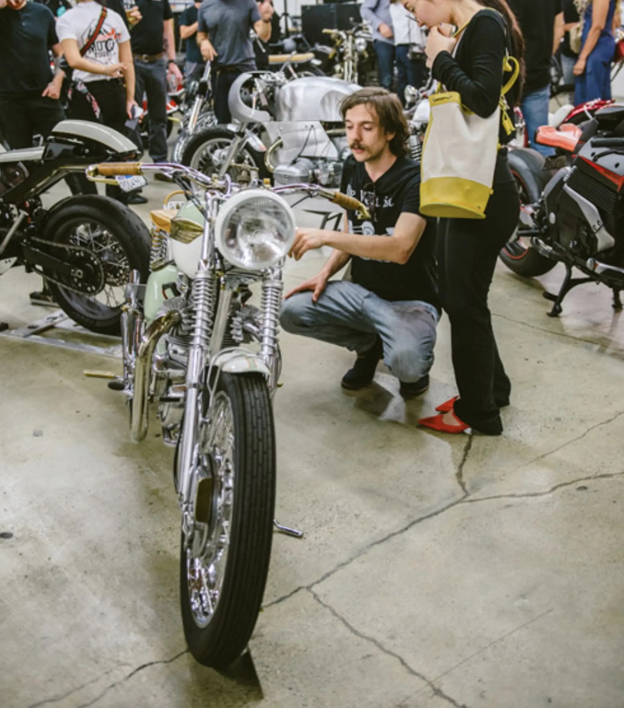 Bmw's got another lightning bolt usa custom motorcycle building
