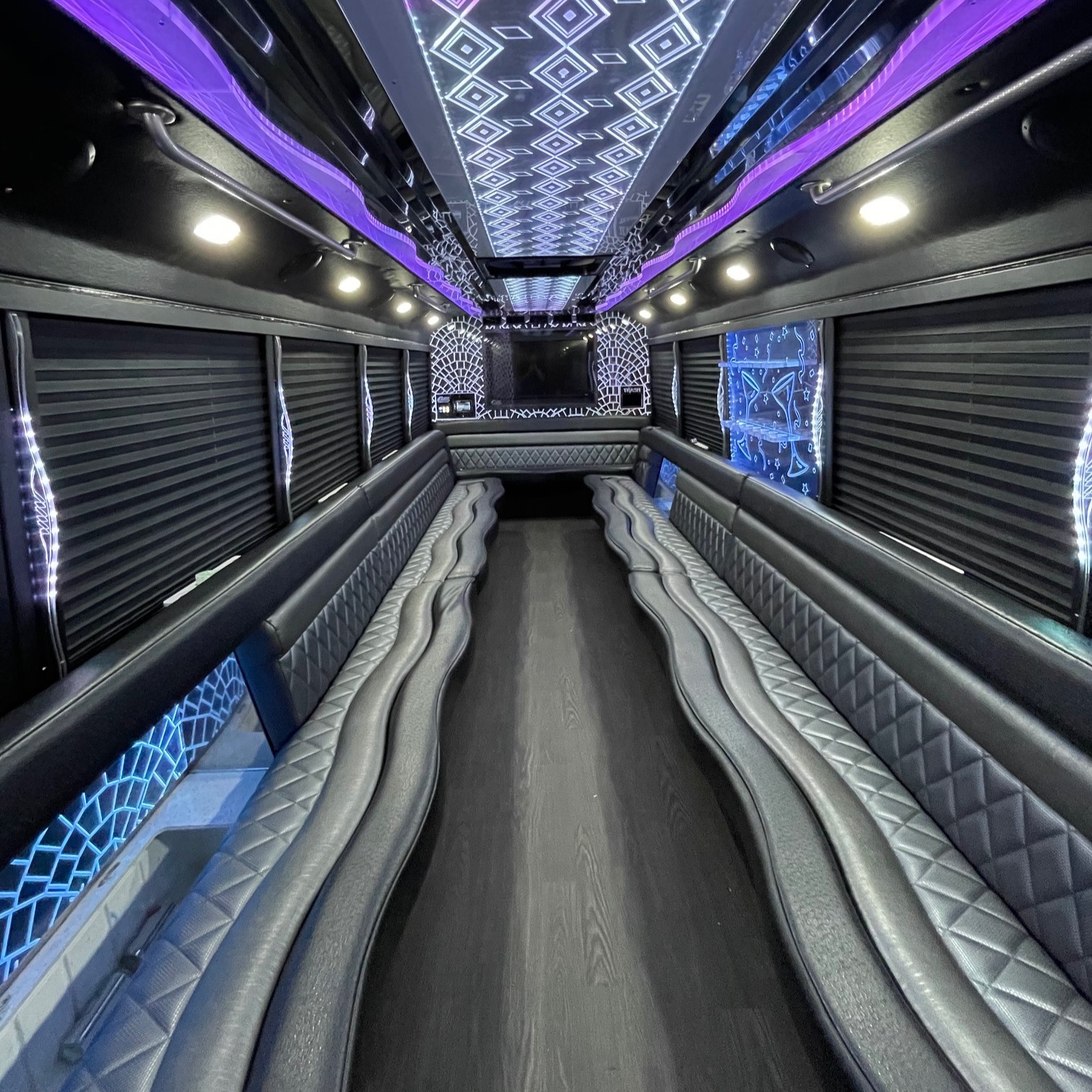 Transportation Listing Category Miami Charter Bus & Limo Company | Price 4 Limo image0 5