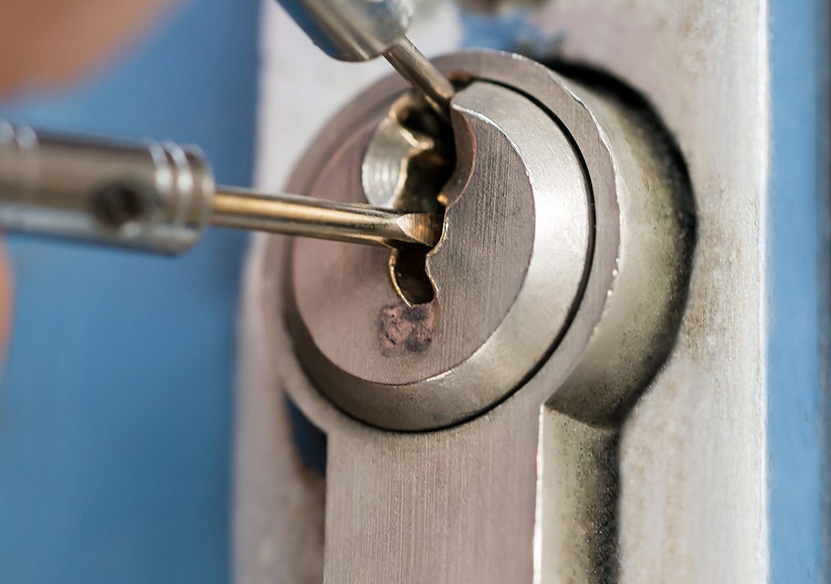 The keyman is the only locksmith in southern oregon with three locations you can visit to get your keys made and buy a safe. Whidbey Island Keyman Whidbey Island Locksmiths Yabsta