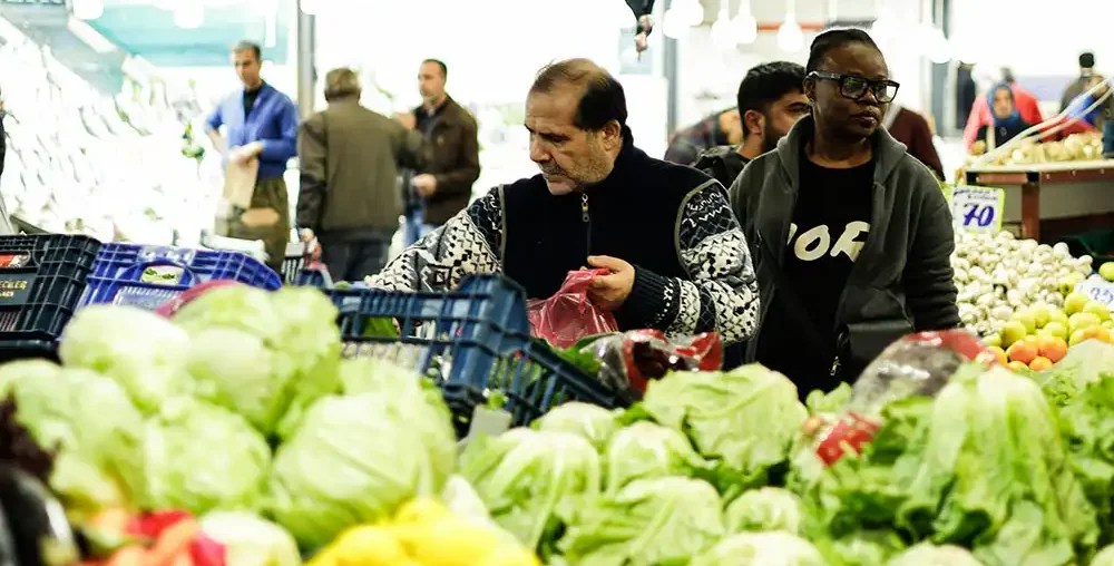 Organic farms avoid toxic inputs, improve soil health, grow clean, sustainable food that supports nature.