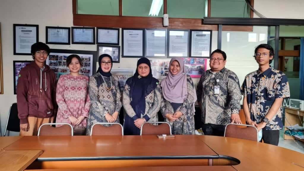 Prodi Bahasa Jepang UTama Gelar Webinar “Kiat Sukses JLPT N5” Bagi Siswa  SMAN 14 Kota Bandung - Universitas Widyatama