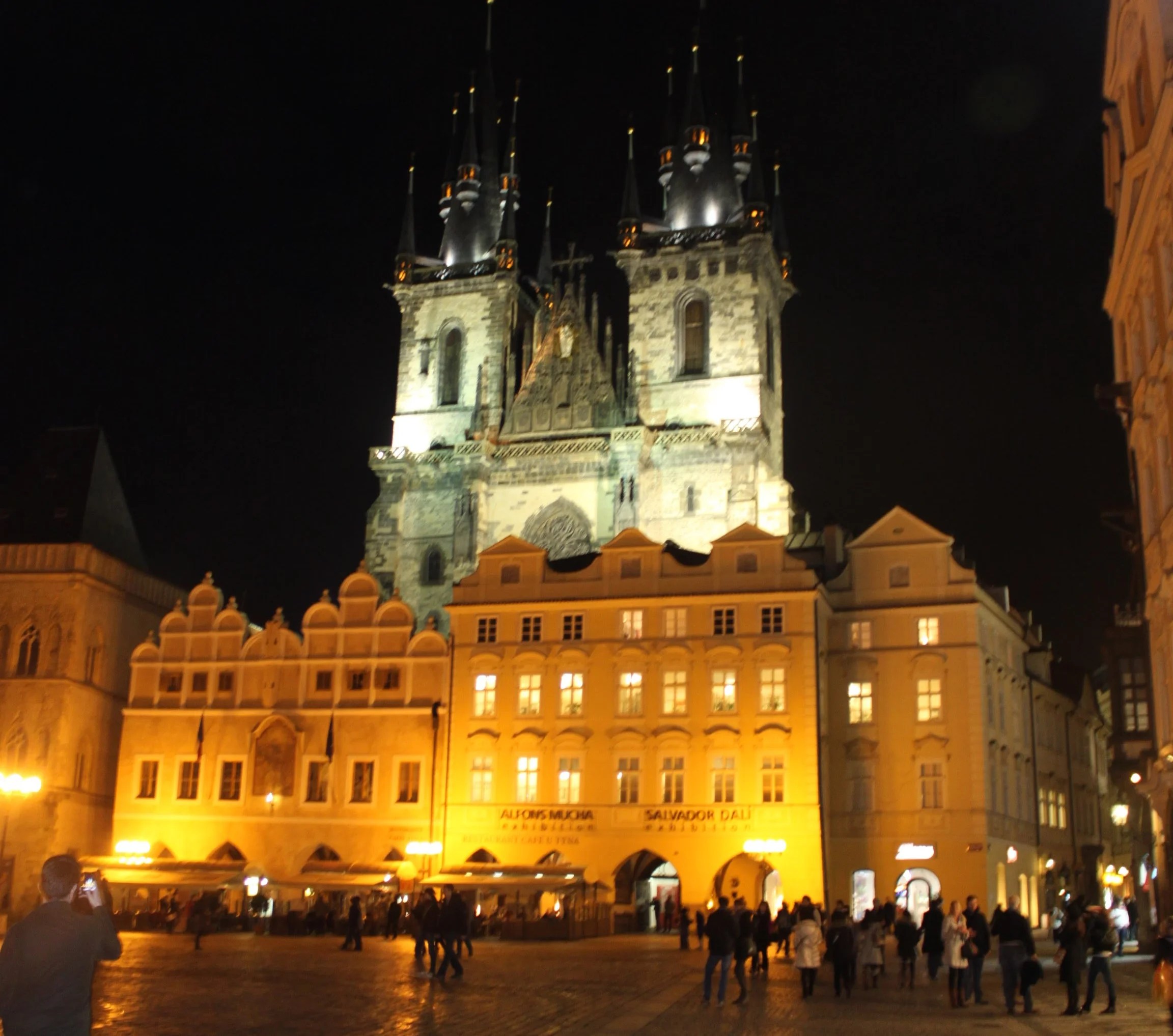 Fünf sehenswerte städte im umkreis von 300 km um wien.