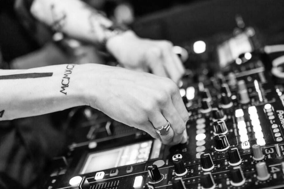 Hier findest Du aktuelle Tipps für Partys heute, morgen, am Wochenende - DJ