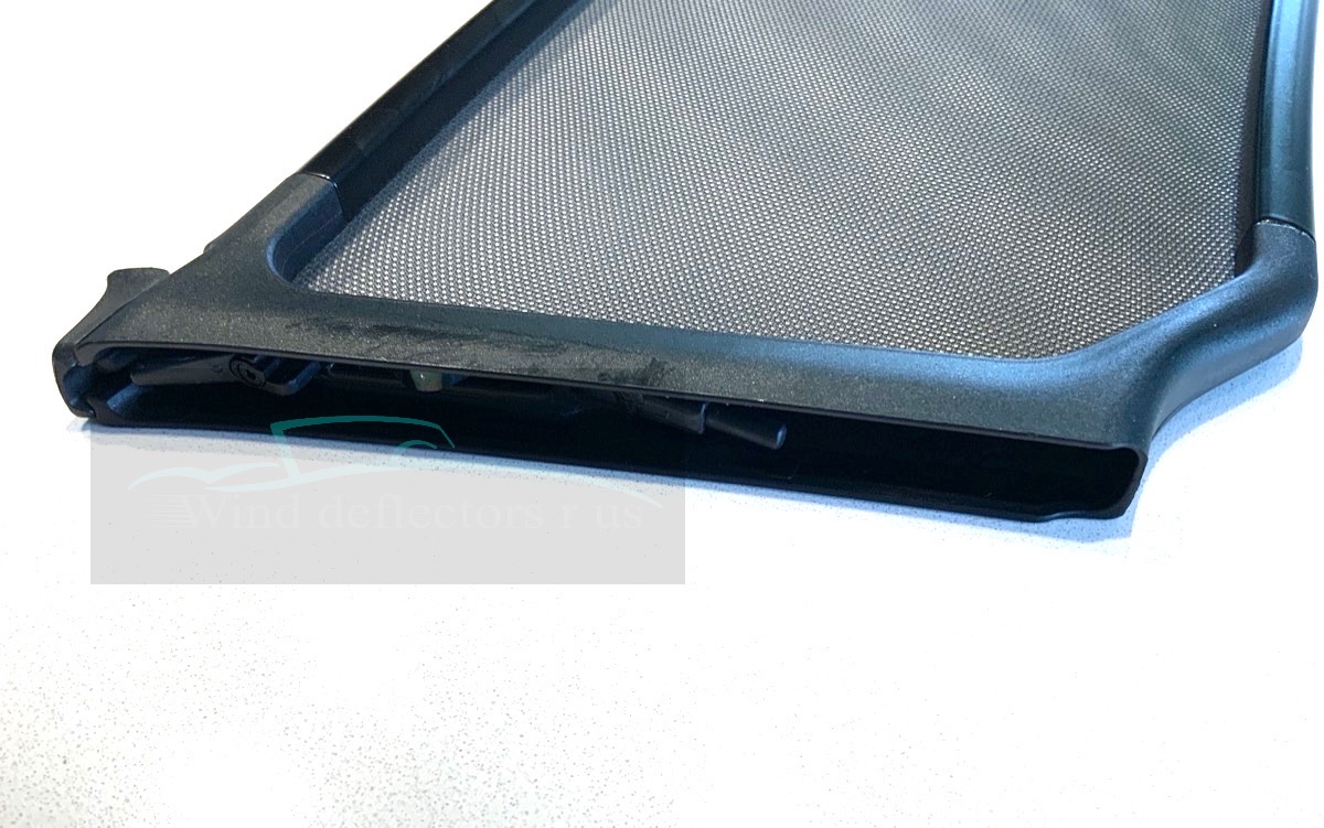 Bmw z4 (e85) convertible wind deflector