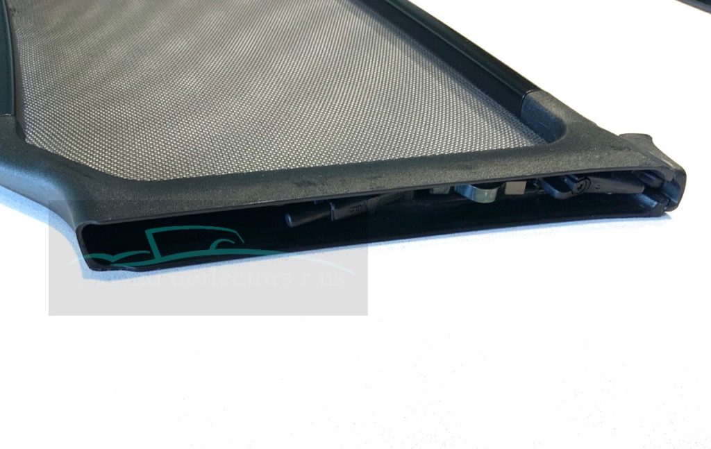 Bmw z4 (e85) convertible wind deflector