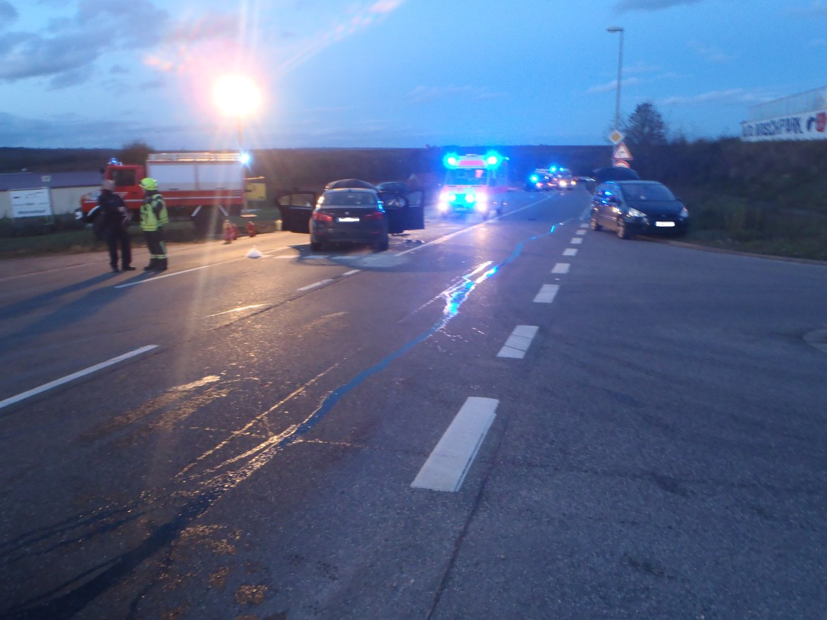 Unfall mit fünf Verletzten bei Monsheim 1 Bei der Kollision zweier Fahrzeuge wurden fünf Menschen verletzt. (Bild: Polizei Worms)