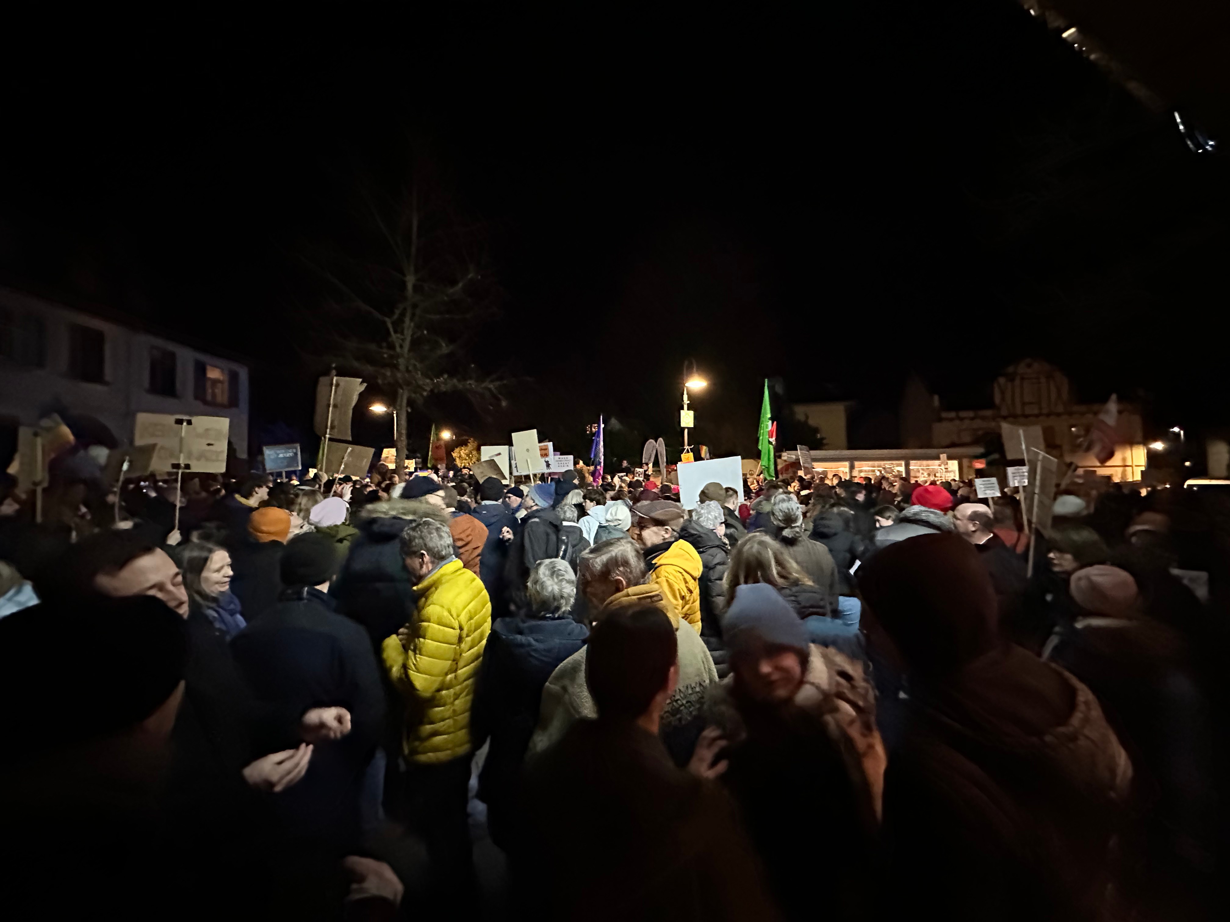Demonstration gegen Rechtsextremismus in Nierstein am Freitag 2. Februar 2024. (Foto: Andreas Lerg)