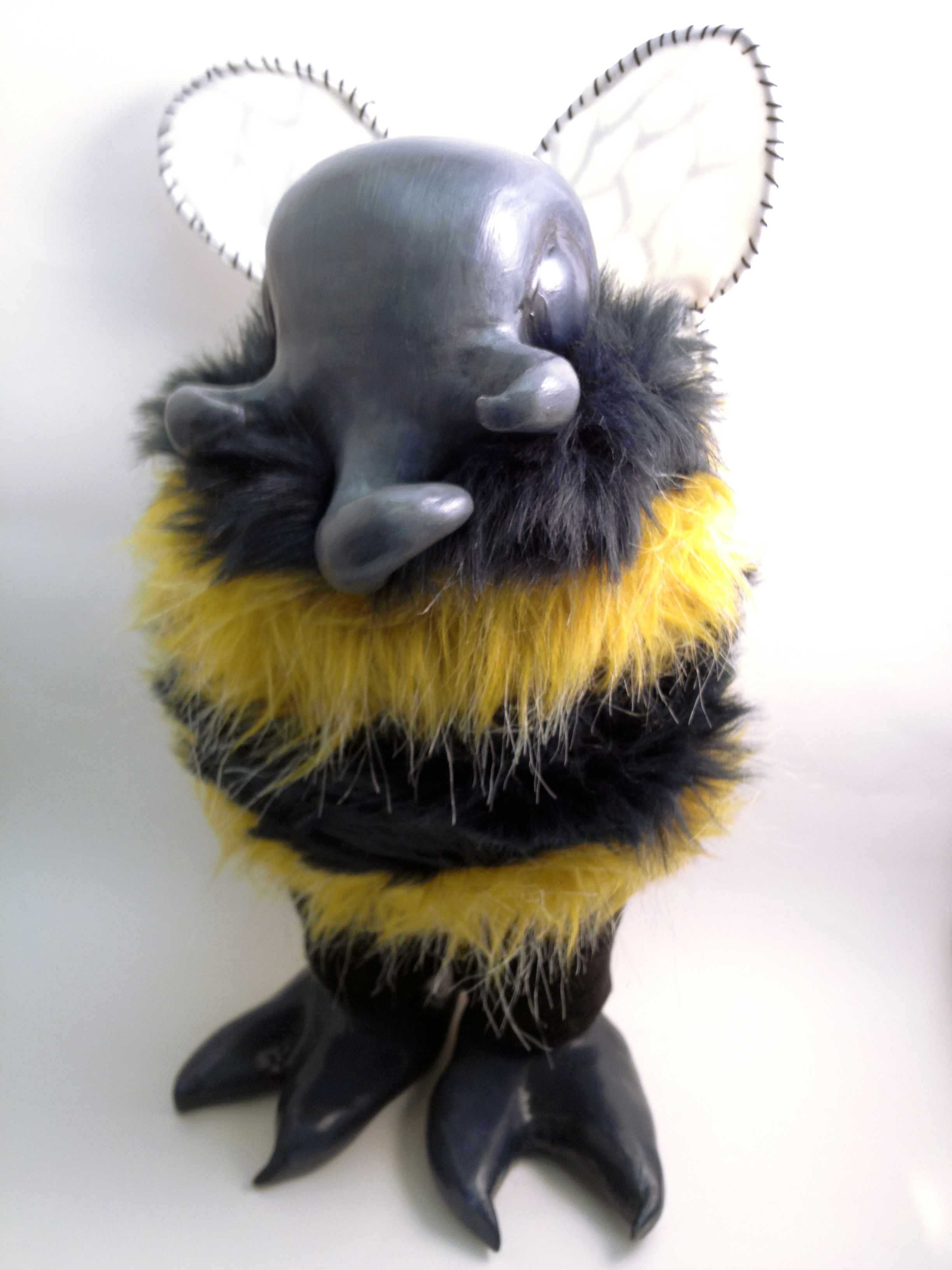 BUMBLE BEE