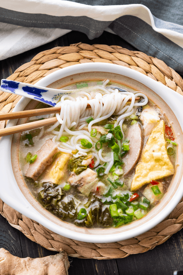 Chinese Fish Soup (魚頭爐) | Wok And Kin