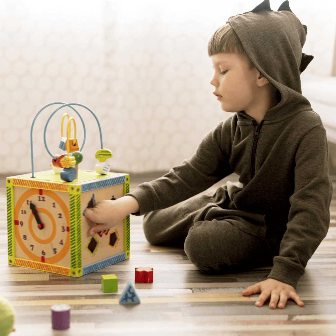 Why Montessori Toys Are Better Than Flashy Plastic Toys