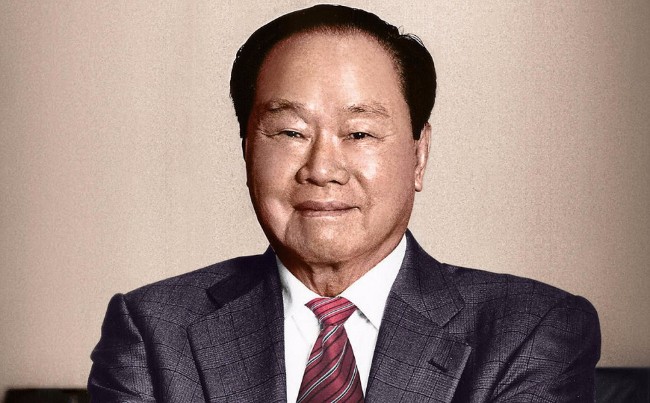 Indra rukmana, rosano barack, dan mochammad tachril sapi'ie pada 30 juni 1981. 20 Richest Indonesians Whose Wealth Will Make Your Jaw Drop Wowshack