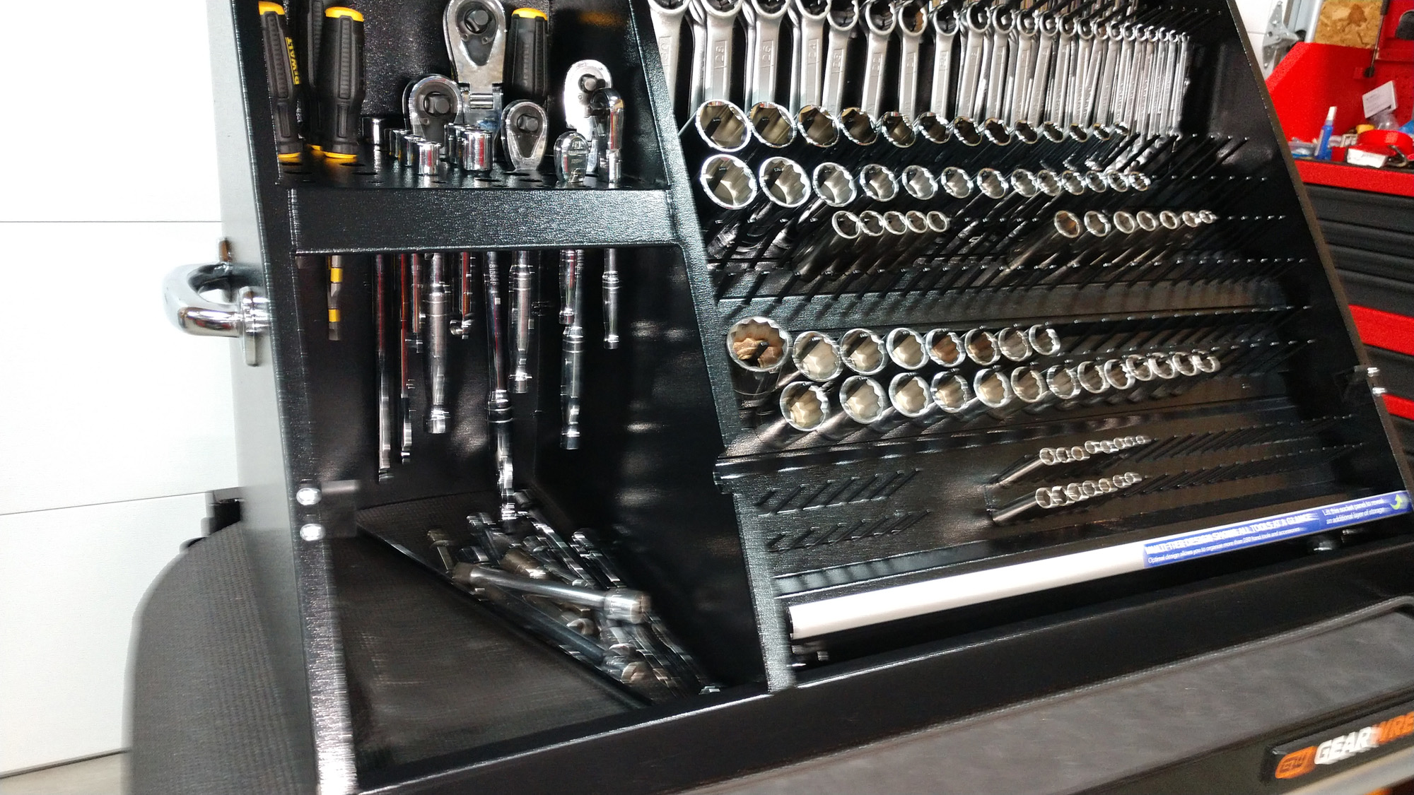Montezuma 36 x 17 Steel Triangle Toolbox XL450 Organize More Than 280 Tools