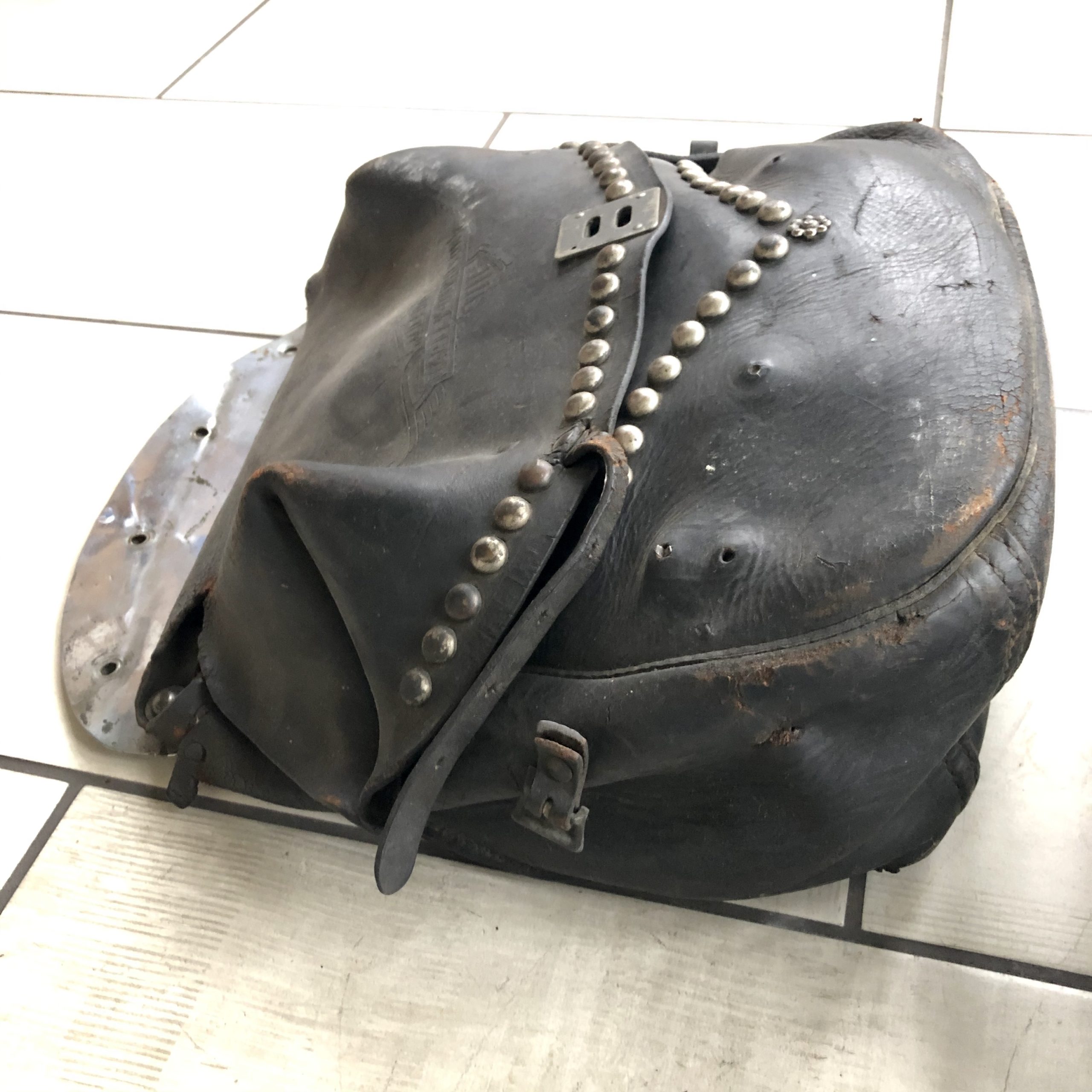 貴重品 1960年代 サドルバッグ　昭和レトロ Yahoo!オークション -「昭和 レトロ バッグ」(パーツ) (自転車