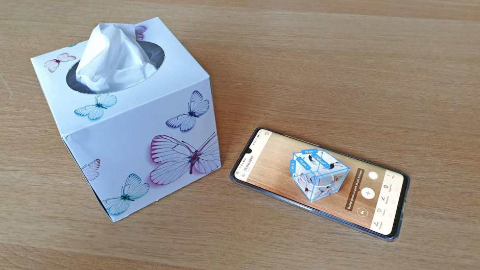 Le Huawei P30 et son application AR Measure.