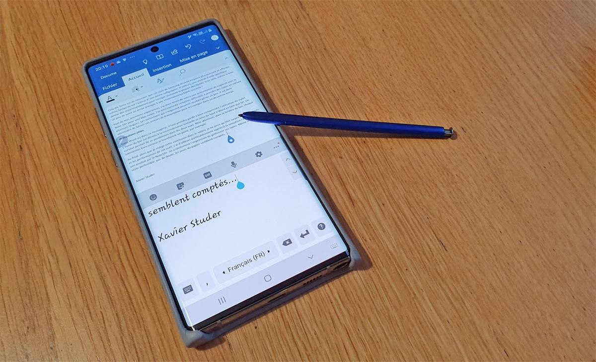 Lire la suite à propos de l’article Test: une note de blog 100% rédigée avec le Galaxy Note 10+!