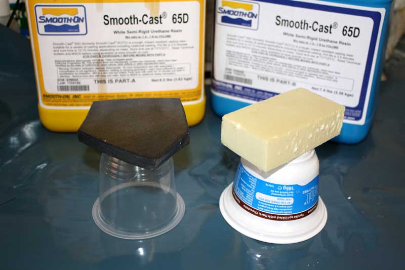 Plastic coating foam and expanded polystyrene pieces XRobots