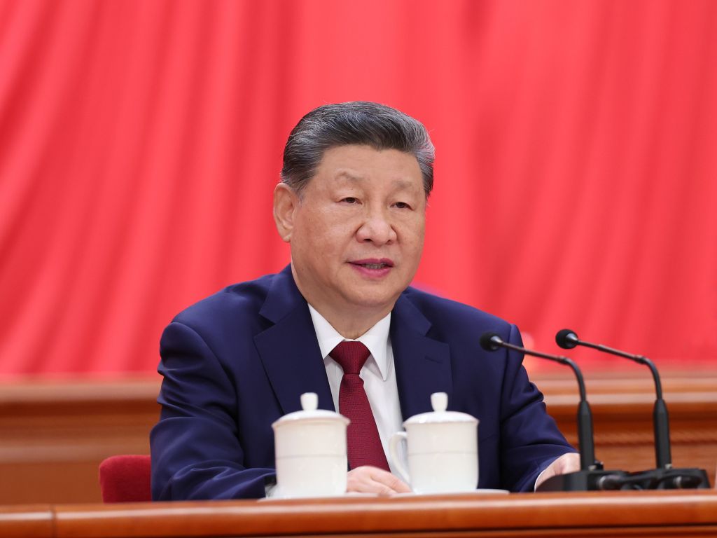 Andrómenas chinesas, por Xulio Ríos