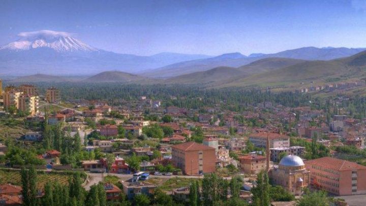 Yahyalı’da her mahalleye bakın ne yapılıyor?