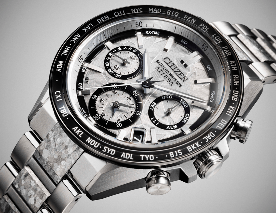 結晶チタニウムとデュラテクトプラチナの輝きの特徴画像