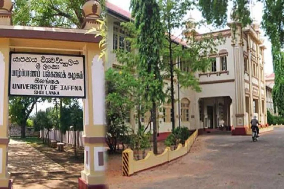 யாழ்.பல்கலைக்கழகத்தில் பதறியடித்து ஓடும் பெண்கள்!