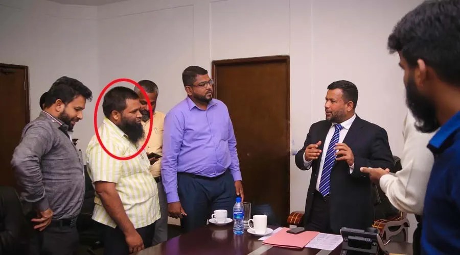 பள்ளிவாசல்கள் மீது தாக்குதல் நடாத்தினால் யுத்தம் ஆரம்பமாகும்! வைரலாகும் மௌலவியின் புகைப்படம்