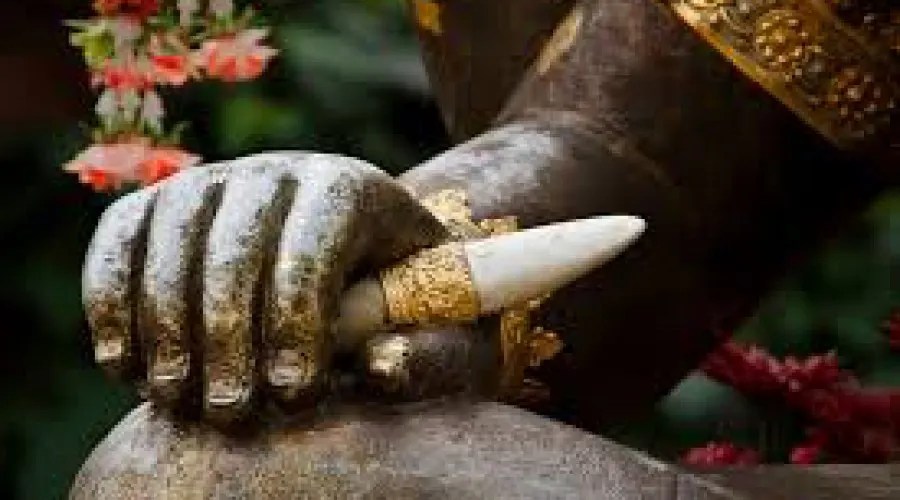 உடைக்கப்படுகிறது பிள்ளையார் கோயில்!! மறுபடியும் தலைதூக்கும் இனவாதம்!